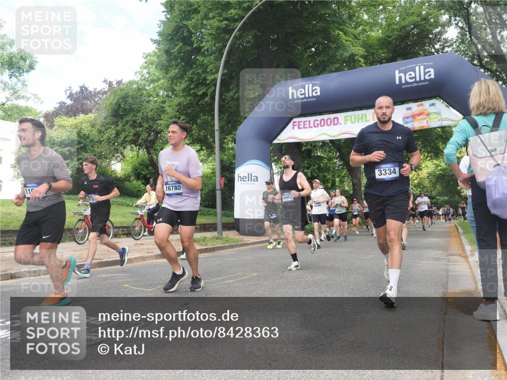 29.06.2025 - hella hamburg halbmarathon KatJ http://msf.ph/oto/8428363 29.06.2025 10:40:39 Zwischen KM18-KM19 3334, 3999, 6723, 7918 meine-sportfotos.de