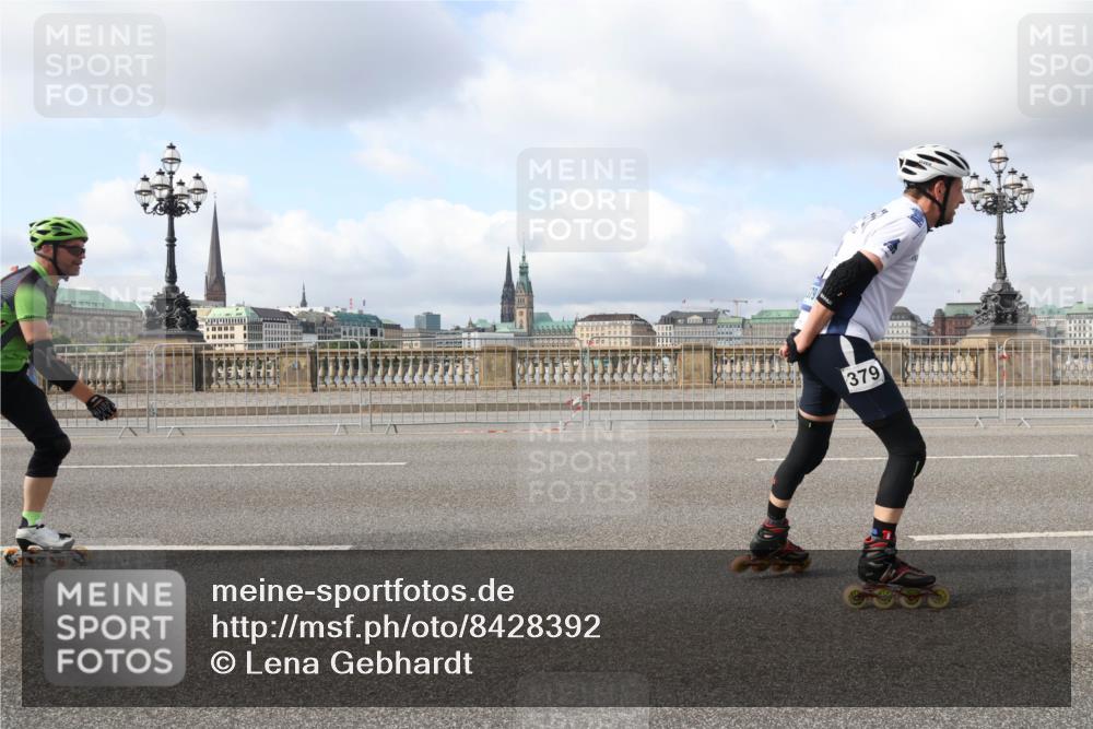 29.06.2025 - hella hamburg halbmarathon Lena Gebhardt http://msf.ph/oto/8428392 29.06.2025 08:59:30 Lombardsbrücke 379 meine-sportfotos.de