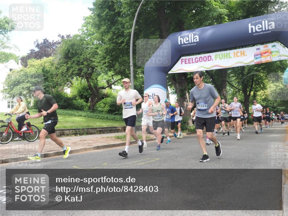 29.06.2025 - hella hamburg halbmarathon KatJ http://msf.ph/oto/8428403 29.06.2025 10:40:41 Zwischen KM18-KM19 3334, 3999, 5077, 6723, 7918, 8335 meine-sportfotos.de