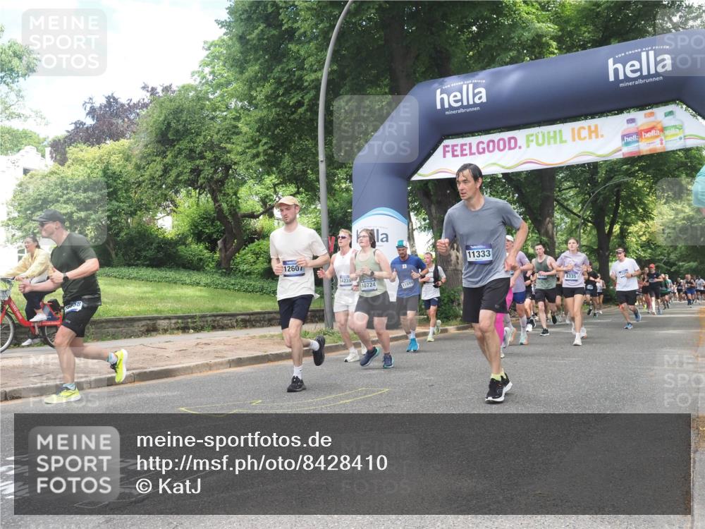 29.06.2025 - hella hamburg halbmarathon KatJ http://msf.ph/oto/8428410 29.06.2025 10:40:41 Zwischen KM18-KM19 3334, 3999, 5077, 6723, 7918, 8335 meine-sportfotos.de