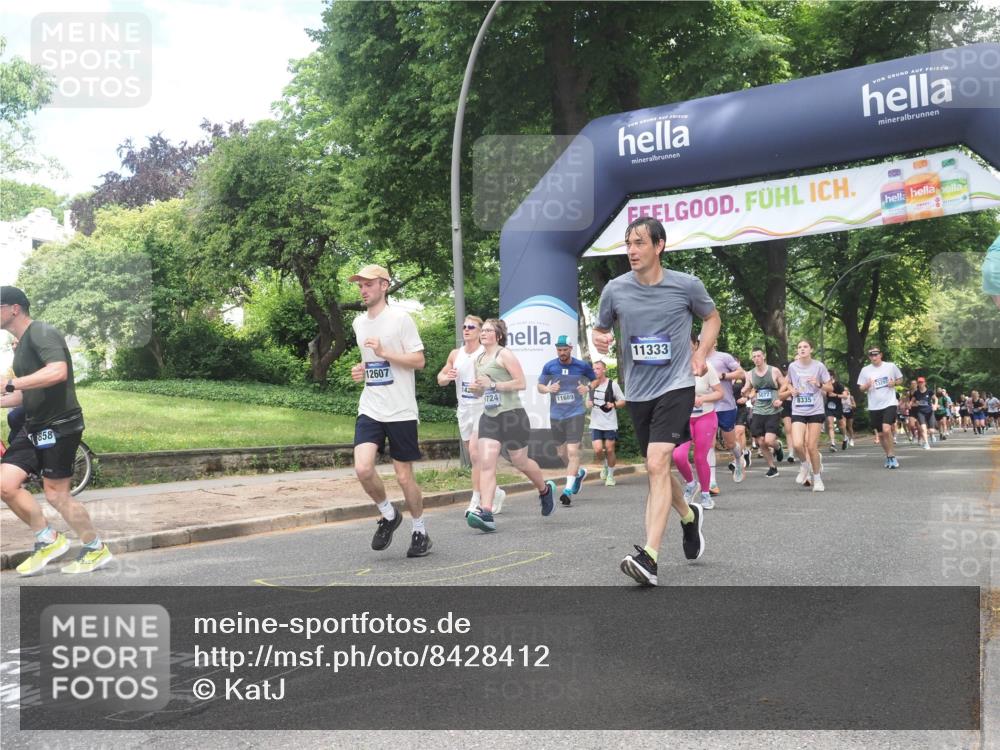29.06.2025 - hella hamburg halbmarathon KatJ http://msf.ph/oto/8428412 29.06.2025 10:40:41 Zwischen KM18-KM19 3334, 3999, 5077, 6723, 7918, 8335 meine-sportfotos.de