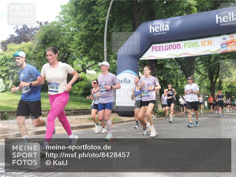 29.06.2025 - hella hamburg halbmarathon KatJ http://msf.ph/oto/8428457 29.06.2025 10:40:43 Zwischen KM18-KM19 1267, 3334, 5077, 6723, 7509, 7918, 8335 meine-sportfotos.de