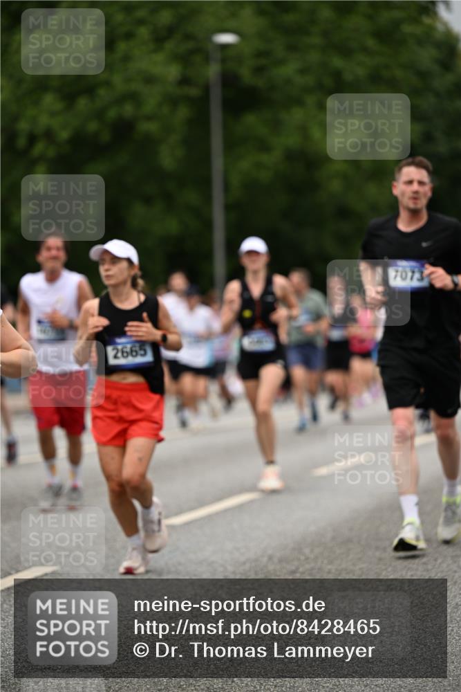 29.06.2025 - hella hamburg halbmarathon Dr. Thomas Lammeyer http://msf.ph/oto/8428465 29.06.2025 10:51:13 Kennedybrücke 1004, 1100, 1104, 1371, 1375, 1608, 1837, 1961, 1999, 2162, 2327, 2423, 2537, 2662, 2665, 2697, 3406, 3407, 3896, 4104, 4448, 4483, 5635, 5697, 5769, 5770, 5854, 5892, 6392, 6485, 6623, 6740, 7073, 7268, 7364, 7368, 7374, 7430, 7431, 8010, 8047, 8486, 8706, 8967, 9120, 9121, 9337, 9426, 9557, 9774, 9949, 10514, 10515, 10591, 11160, 11408 meine-sportfotos.de