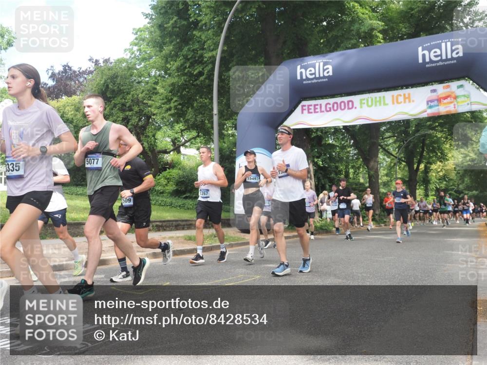 29.06.2025 - hella hamburg halbmarathon KatJ http://msf.ph/oto/8428534 29.06.2025 10:40:45 Zwischen KM18-KM19 1267, 2771, 3334, 5077, 6723, 7509, 7918, 8335 meine-sportfotos.de