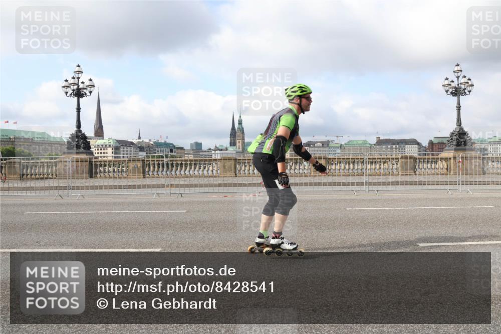 29.06.2025 - hella hamburg halbmarathon Lena Gebhardt http://msf.ph/oto/8428541 29.06.2025 08:59:30 Lombardsbrücke  meine-sportfotos.de