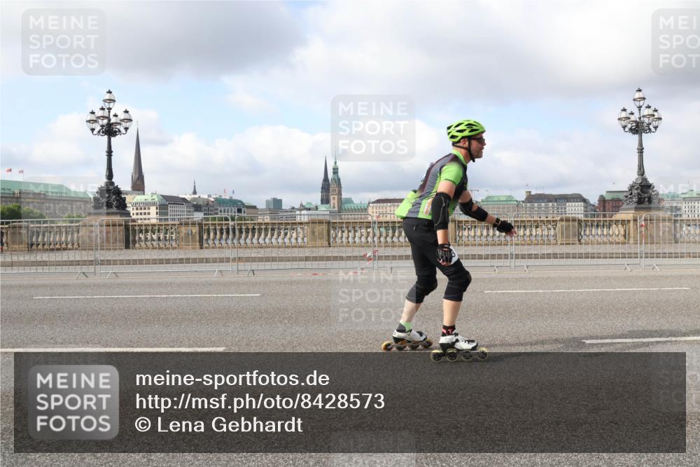 29.06.2025 - hella hamburg halbmarathon Lena Gebhardt http://msf.ph/oto/8428573 29.06.2025 08:59:30 Lombardsbrücke  meine-sportfotos.de