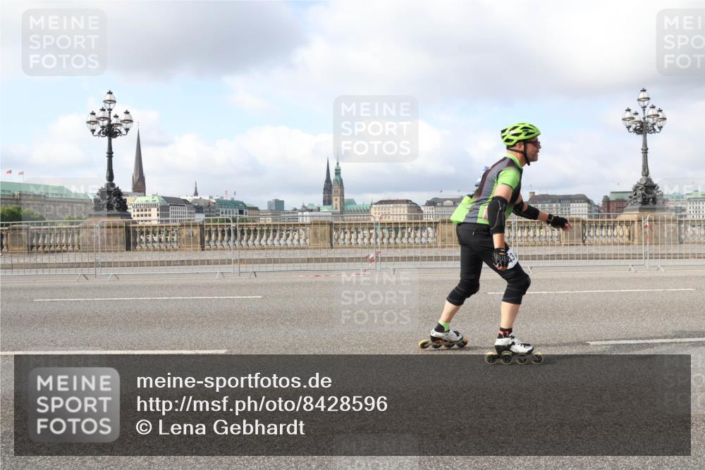 29.06.2025 - hella hamburg halbmarathon Lena Gebhardt http://msf.ph/oto/8428596 29.06.2025 08:59:30 Lombardsbrücke  meine-sportfotos.de