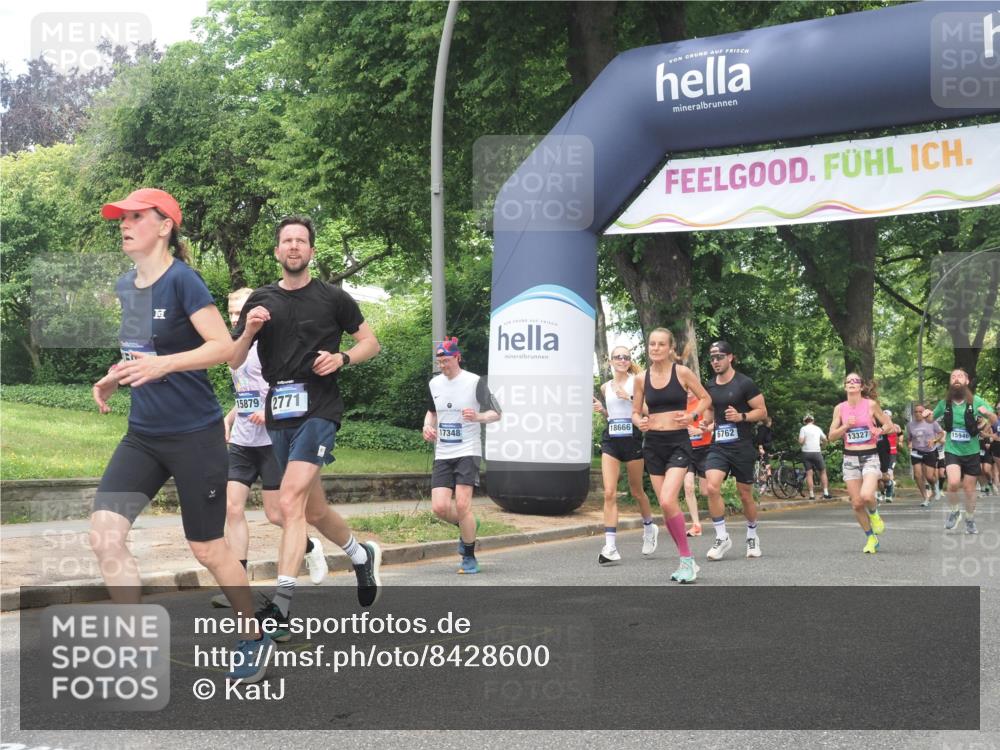 29.06.2025 - hella hamburg halbmarathon KatJ http://msf.ph/oto/8428600 29.06.2025 10:40:48 Zwischen KM18-KM19 1267, 2058, 2771, 5077, 7509, 8335 meine-sportfotos.de