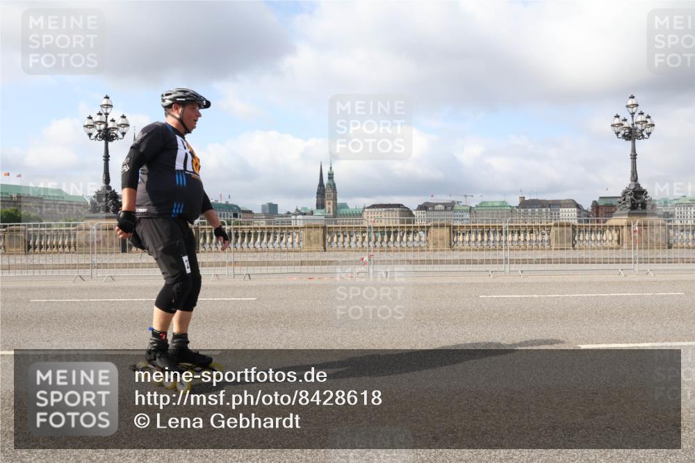29.06.2025 - hella hamburg halbmarathon Lena Gebhardt http://msf.ph/oto/8428618 29.06.2025 08:59:33 Lombardsbrücke  meine-sportfotos.de
