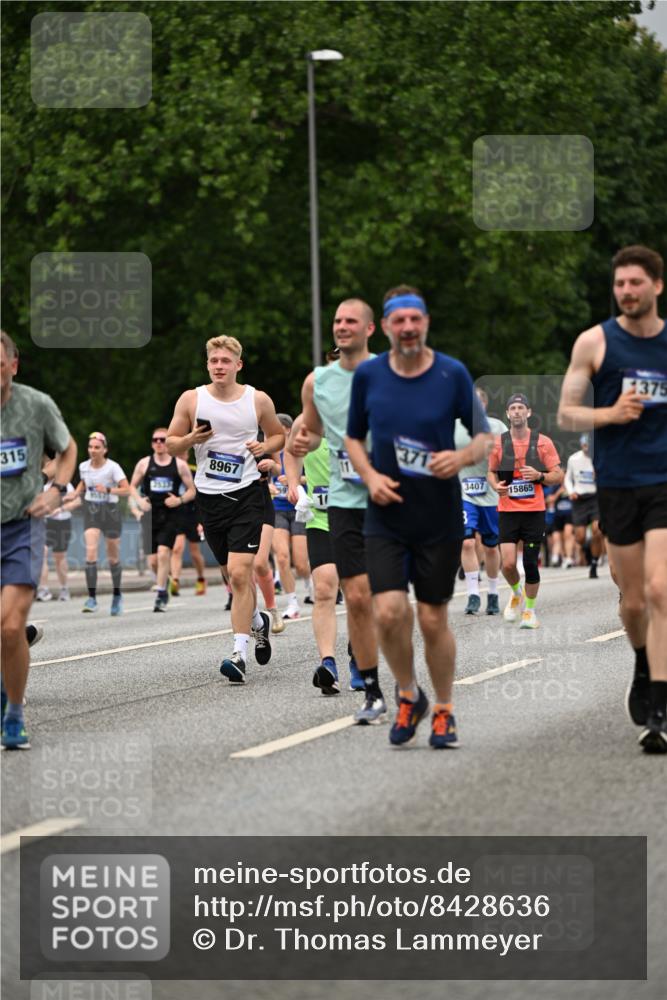 29.06.2025 - hella hamburg halbmarathon Dr. Thomas Lammeyer http://msf.ph/oto/8428636 29.06.2025 10:51:19 Kennedybrücke 1004, 1100, 1104, 1371, 1375, 1608, 1837, 1961, 1999, 2162, 2327, 2537, 2556, 2662, 2665, 2697, 3277, 3339, 3406, 3407, 3823, 3896, 4104, 4325, 4448, 4483, 5635, 5697, 5854, 5892, 6485, 6623, 6740, 6995, 7073, 7268, 7364, 7368, 7374, 7430, 7431, 7827, 7960, 8010, 8047, 8131, 8541, 8706, 8967, 9426, 9557, 9774, 9949, 10514, 10515, 10591, 11160, 11408 meine-sportfotos.de