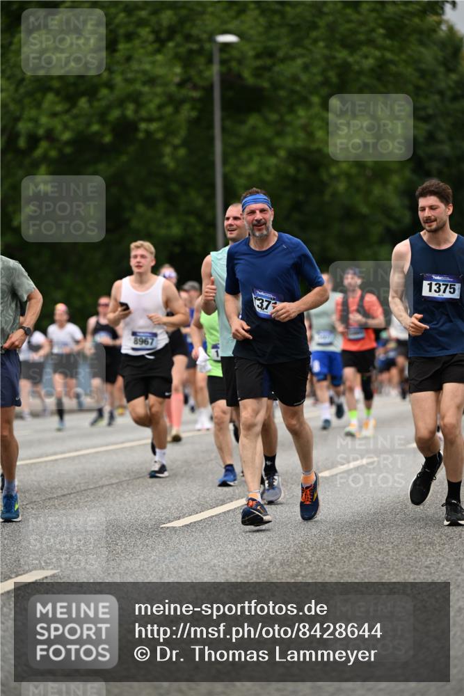 29.06.2025 - hella hamburg halbmarathon Dr. Thomas Lammeyer http://msf.ph/oto/8428644 29.06.2025 10:51:19 Kennedybrücke 1004, 1100, 1104, 1371, 1375, 1608, 1837, 1961, 1999, 2162, 2327, 2537, 2556, 2662, 2665, 2697, 3277, 3339, 3406, 3407, 3823, 3896, 4104, 4325, 4448, 4483, 5635, 5697, 5854, 5892, 6485, 6623, 6740, 6995, 7073, 7268, 7364, 7368, 7374, 7430, 7431, 7827, 7960, 8010, 8047, 8131, 8541, 8706, 8967, 9426, 9557, 9774, 9949, 10514, 10515, 10591, 11160, 11408 meine-sportfotos.de