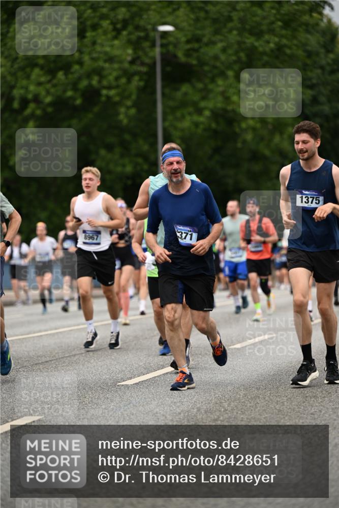 29.06.2025 - hella hamburg halbmarathon Dr. Thomas Lammeyer http://msf.ph/oto/8428651 29.06.2025 10:51:19 Kennedybrücke 1004, 1100, 1104, 1371, 1375, 1608, 1837, 1961, 1999, 2162, 2327, 2537, 2556, 2662, 2665, 2697, 3277, 3339, 3406, 3407, 3823, 3896, 4104, 4325, 4448, 4483, 5635, 5697, 5854, 5892, 6485, 6623, 6740, 6995, 7073, 7268, 7364, 7368, 7374, 7430, 7431, 7827, 7960, 8010, 8047, 8131, 8541, 8706, 8967, 9426, 9557, 9774, 9949, 10514, 10515, 10591, 11160, 11408 meine-sportfotos.de