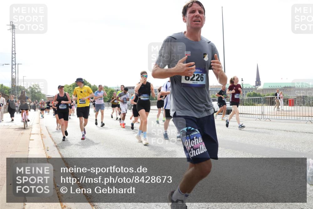 29.06.2025 - hella hamburg halbmarathon Lena Gebhardt http://msf.ph/oto/8428673 29.06.2025 10:43:48 Lombardsbrücke 4866, 1023, 10, 15848, 0226, 1023, 1026, 1095, 1155, 1306, 1310, 1400, 1459, 1802, 1804, 1878, 2073, 2733, 3238, 3288, 3390, 3597, 4367, 4627, 4636, 4866, 5001, 5127, 5192, 5201, 5214, 5293, 5370, 5890, 5902, 5905, 6012, 6036, 6096, 6226, 6334, 6440, 6895, 6931, 6971, 6973, 7197, 7205, 7206, 7326, 7489, 7504, 7926, 8000, 8058, 8135, 8233, 8408, 8504, 8870, 9073, 9639, 9641, 9704, 9831, 9879, 10083, 10097, 10200, 10202 meine-sportfotos.de