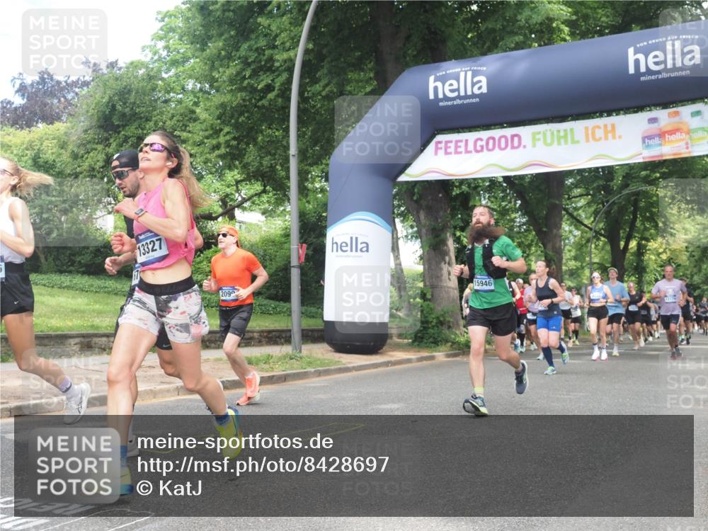 29.06.2025 - hella hamburg halbmarathon KatJ http://msf.ph/oto/8428697 29.06.2025 10:40:50 Zwischen KM18-KM19 1267, 2058, 2099, 2771, 6762, 7478, 7509 meine-sportfotos.de