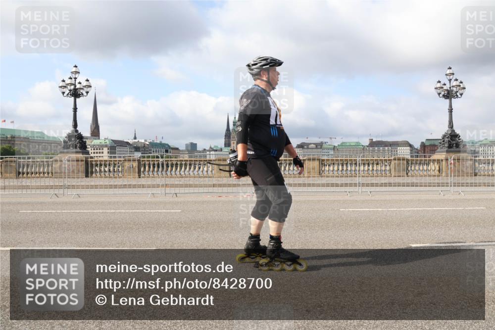 29.06.2025 - hella hamburg halbmarathon Lena Gebhardt http://msf.ph/oto/8428700 29.06.2025 08:59:34 Lombardsbrücke 53 meine-sportfotos.de