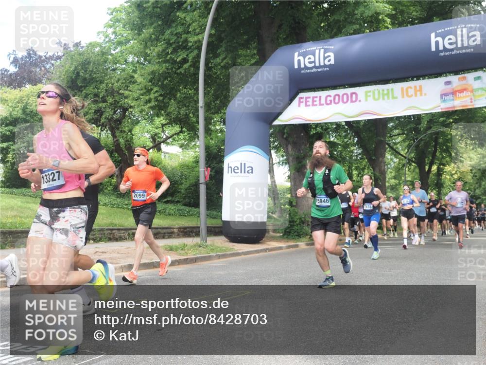 29.06.2025 - hella hamburg halbmarathon KatJ http://msf.ph/oto/8428703 29.06.2025 10:40:50 Zwischen KM18-KM19 1267, 2058, 2099, 2771, 6762, 7478, 7509 meine-sportfotos.de