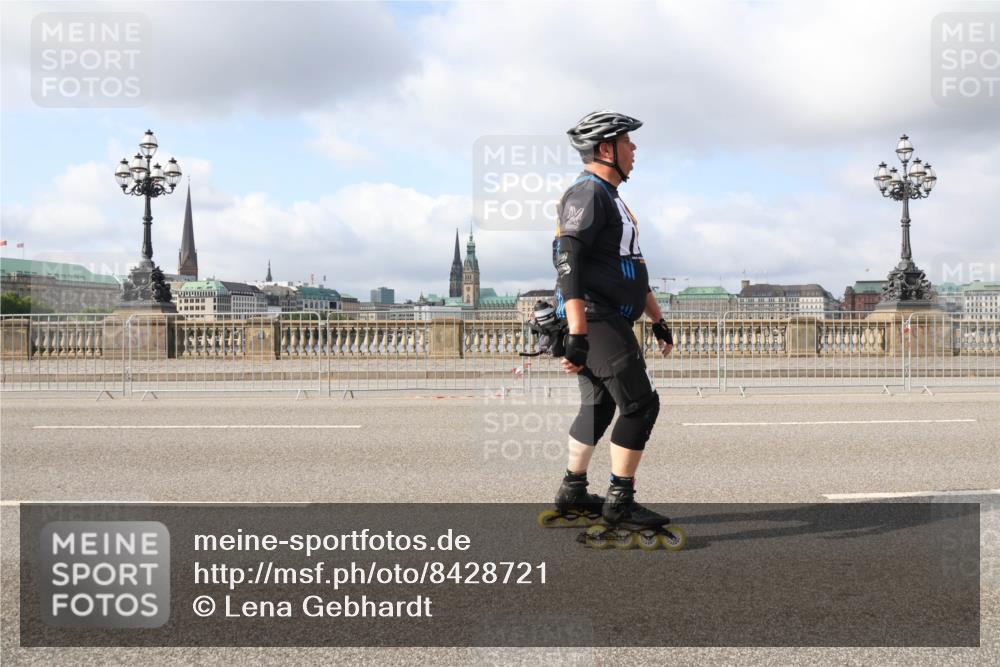 29.06.2025 - hella hamburg halbmarathon Lena Gebhardt http://msf.ph/oto/8428721 29.06.2025 08:59:34 Lombardsbrücke  meine-sportfotos.de