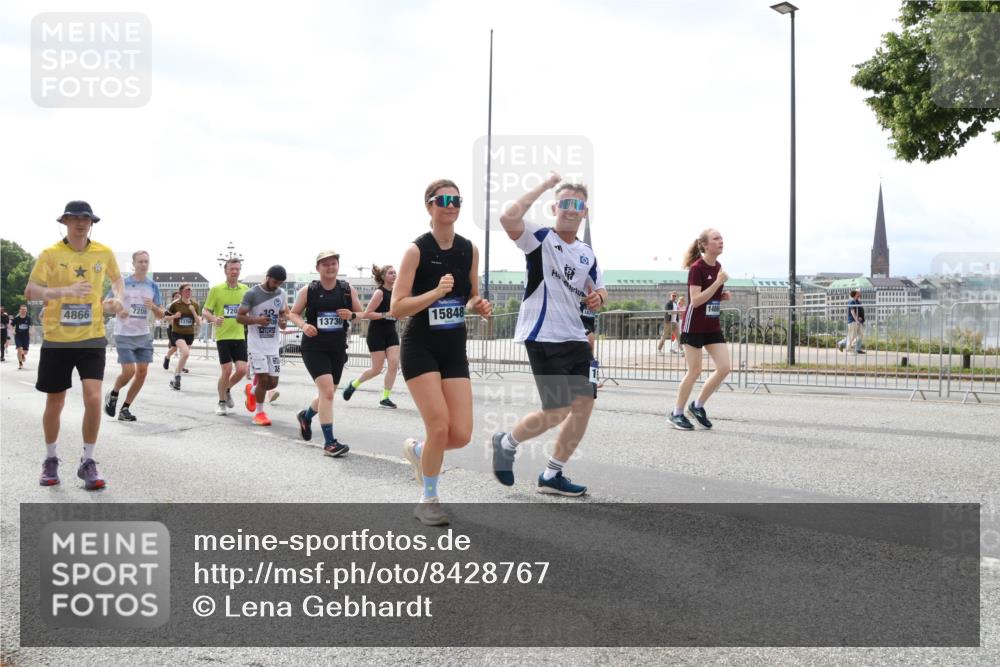29.06.2025 - hella hamburg halbmarathon Lena Gebhardt http://msf.ph/oto/8428767 29.06.2025 10:43:49 Lombardsbrücke 4866, 7206, 13706, 720, 13730, 15848, 18, 1488, 1023, 1026, 1095, 1155, 1306, 1310, 1400, 1459, 1802, 1804, 1878, 2073, 2733, 3238, 3288, 3390, 3597, 4367, 4627, 4636, 4866, 5001, 5127, 5192, 5201, 5214, 5293, 5370, 5890, 5902, 5905, 6012, 6036, 6096, 6226, 6334, 6440, 6895, 6931, 6971, 6973, 7197, 7205, 7206, 7326, 7489, 7504, 7926, 8000, 8058, 8135, 8233, 8408, 8504, 8870, 8957, 9073, 9639, 9641, 9704, 9831, 9879, 10083, 10097, 10200, 10202 meine-sportfotos.de