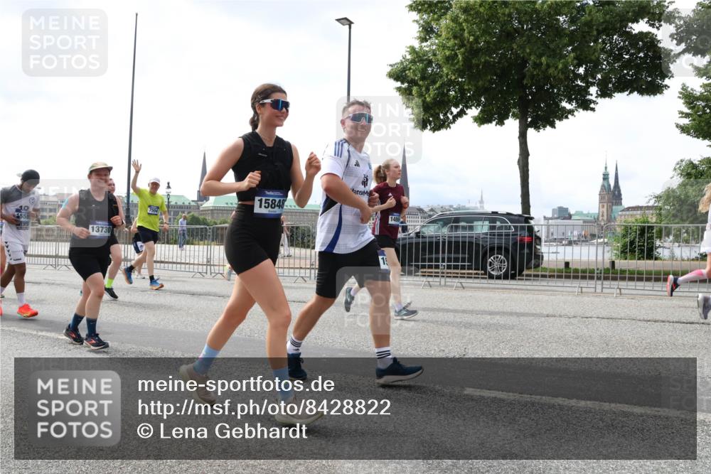 29.06.2025 - hella hamburg halbmarathon Lena Gebhardt http://msf.ph/oto/8428822 29.06.2025 10:43:49 Lombardsbrücke 558, 13730, 15848, 1023, 1026, 1095, 1155, 1306, 1310, 1400, 1459, 1802, 1804, 1878, 2073, 2733, 3238, 3288, 3390, 3597, 4367, 4627, 4636, 4866, 5001, 5127, 5192, 5201, 5214, 5293, 5370, 5890, 5902, 5905, 6012, 6036, 6096, 6226, 6334, 6440, 6895, 6931, 6971, 6973, 7197, 7205, 7206, 7326, 7489, 7504, 7926, 8000, 8058, 8135, 8233, 8408, 8504, 8870, 8957, 9073, 9639, 9641, 9704, 9831, 9879, 10083, 10097, 10200, 10202 meine-sportfotos.de