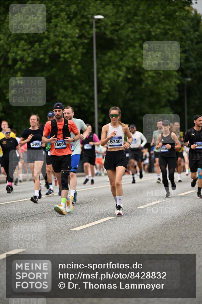 29.06.2025 - hella hamburg halbmarathon Dr. Thomas Lammeyer http://msf.ph/oto/8428832 29.06.2025 10:51:23 Kennedybrücke 1004, 1100, 1371, 1375, 1555, 1608, 1837, 1961, 1999, 2162, 2327, 2537, 2556, 2662, 2665, 2697, 3277, 3339, 3406, 3407, 3823, 4104, 4325, 4483, 5697, 5854, 5892, 6485, 6623, 6740, 6995, 7073, 7268, 7364, 7368, 7374, 7430, 7431, 7827, 7960, 8131, 8541, 8967, 9092, 9557, 9949, 10511, 10514, 10515, 10591, 11160, 11378, 11408 meine-sportfotos.de