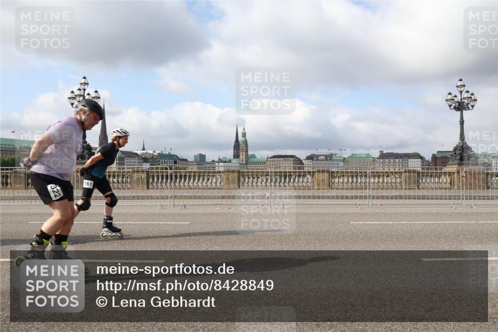 29.06.2025 - hella hamburg halbmarathon Lena Gebhardt http://msf.ph/oto/8428849 29.06.2025 08:59:39 Lombardsbrücke 322, 161 meine-sportfotos.de