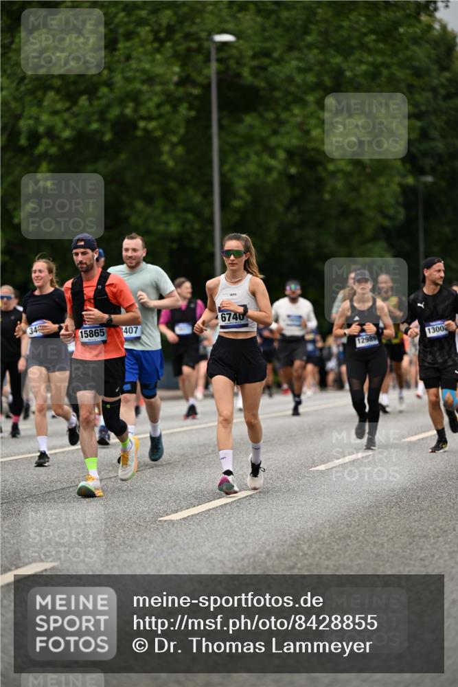 29.06.2025 - hella hamburg halbmarathon Dr. Thomas Lammeyer http://msf.ph/oto/8428855 29.06.2025 10:51:24 Kennedybrücke 1004, 1371, 1375, 1555, 1608, 1837, 1961, 1999, 2162, 2327, 2537, 2556, 2662, 2665, 2697, 3277, 3339, 3406, 3407, 3823, 4325, 4483, 5697, 5895, 6485, 6623, 6740, 6995, 7073, 7268, 7364, 7368, 7374, 7430, 7431, 7827, 7960, 8131, 8541, 8967, 9092, 9557, 9949, 10511, 10514, 10515, 10591, 11160, 11378 meine-sportfotos.de