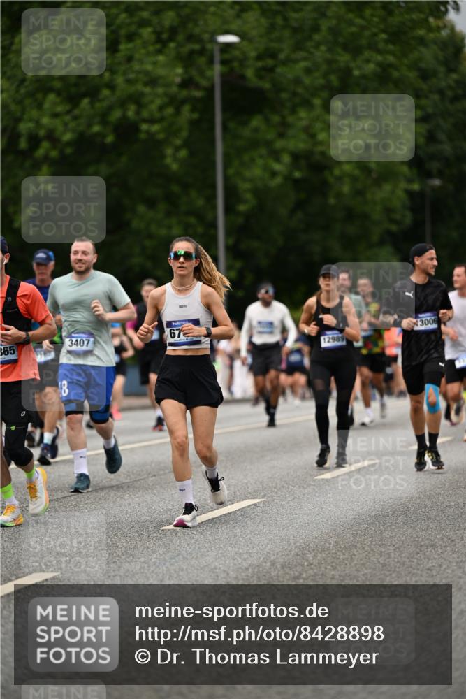 29.06.2025 - hella hamburg halbmarathon Dr. Thomas Lammeyer http://msf.ph/oto/8428898 29.06.2025 10:51:24 Kennedybrücke 1004, 1371, 1375, 1555, 1608, 1837, 1961, 1999, 2162, 2327, 2537, 2556, 2662, 2665, 2697, 3277, 3339, 3406, 3407, 3823, 4325, 4483, 5697, 5895, 6485, 6623, 6740, 6995, 7073, 7268, 7364, 7368, 7374, 7430, 7431, 7827, 7960, 8131, 8541, 8967, 9092, 9557, 9949, 10511, 10514, 10515, 10591, 11160, 11378 meine-sportfotos.de
