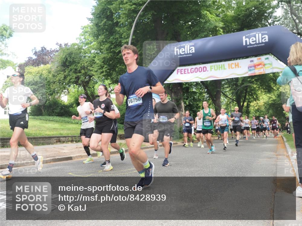29.06.2025 - hella hamburg halbmarathon KatJ http://msf.ph/oto/8428939 29.06.2025 10:40:57 Zwischen KM18-KM19 1502, 2070, 2099, 2884, 3103, 3310, 4189, 4299, 4938, 6762, 6994, 7147, 7478 meine-sportfotos.de