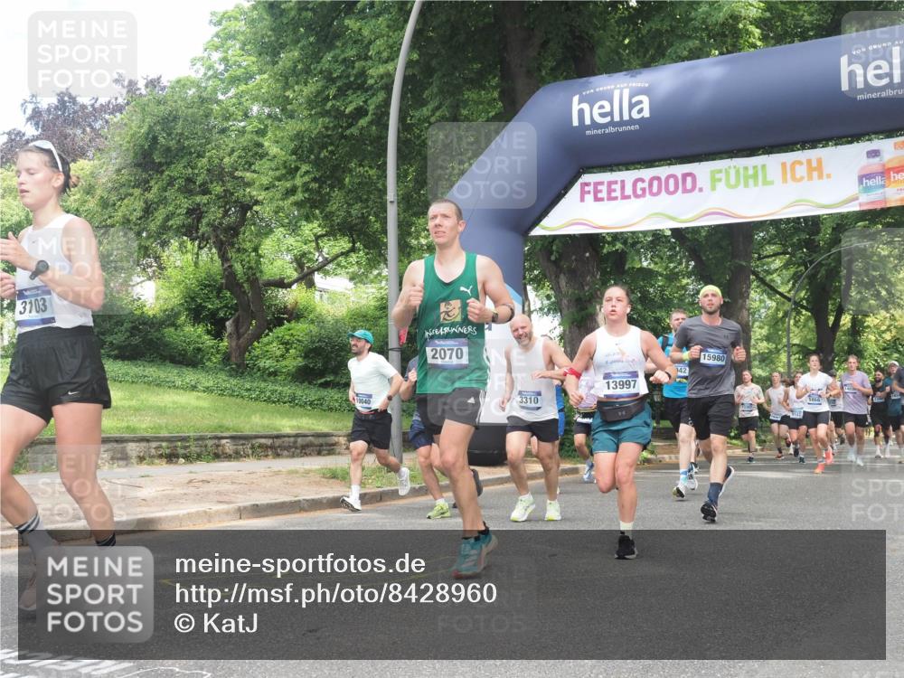 29.06.2025 - hella hamburg halbmarathon KatJ http://msf.ph/oto/8428960 29.06.2025 10:40:59 Zwischen KM18-KM19 1030, 1502, 1727, 2070, 2884, 2910, 3103, 3310, 4189, 4299, 4938, 6942, 6994, 7147, 7864 meine-sportfotos.de