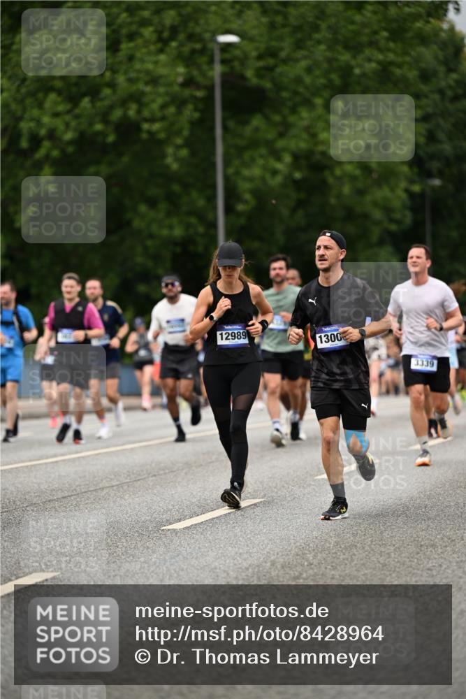 29.06.2025 - hella hamburg halbmarathon Dr. Thomas Lammeyer http://msf.ph/oto/8428964 29.06.2025 10:51:26 Kennedybrücke 1004, 1371, 1375, 1555, 1608, 1837, 1961, 1999, 2162, 2327, 2537, 2556, 2662, 2665, 3277, 3339, 3406, 3407, 3823, 4325, 4483, 5697, 5895, 6485, 6740, 6995, 7073, 7268, 7364, 7368, 7374, 7430, 7431, 7827, 7960, 8131, 8541, 8967, 9092, 9557, 10511, 10514, 10515, 10591, 11160, 11378 meine-sportfotos.de