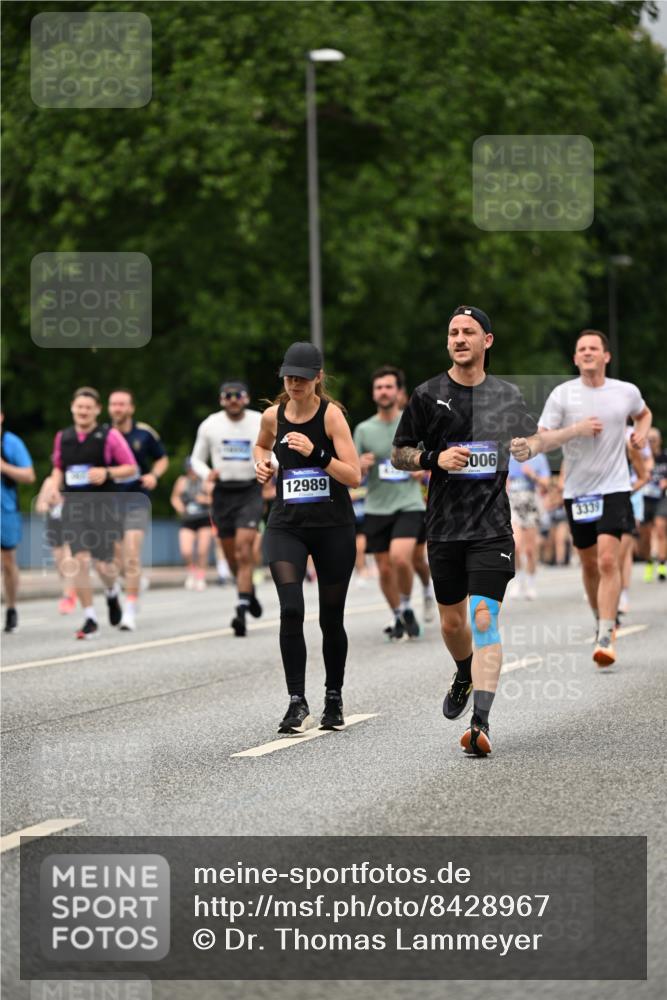 29.06.2025 - hella hamburg halbmarathon Dr. Thomas Lammeyer http://msf.ph/oto/8428967 29.06.2025 10:51:27 Kennedybrücke 1004, 1371, 1375, 1555, 1608, 1837, 1961, 1999, 2162, 2327, 2537, 2556, 2662, 2665, 2981, 3277, 3339, 3406, 3407, 3823, 4325, 4483, 5697, 5895, 6485, 6740, 6995, 7073, 7268, 7364, 7368, 7374, 7430, 7431, 7827, 7960, 8131, 8541, 8967, 9092, 9557, 10511, 10514, 10515, 10591, 11160, 11378 meine-sportfotos.de