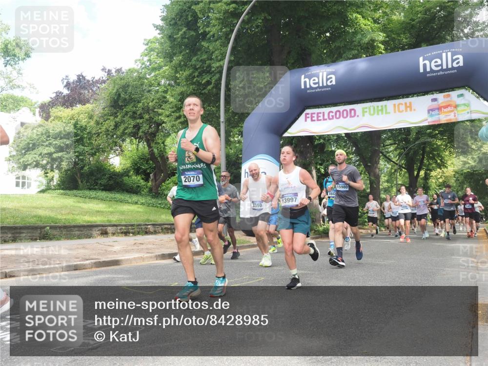 29.06.2025 - hella hamburg halbmarathon KatJ http://msf.ph/oto/8428985 29.06.2025 10:40:59 Zwischen KM18-KM19 1030, 1502, 1727, 2070, 2884, 2910, 3103, 3310, 4189, 4299, 4938, 6942, 6994, 7147, 7864 meine-sportfotos.de