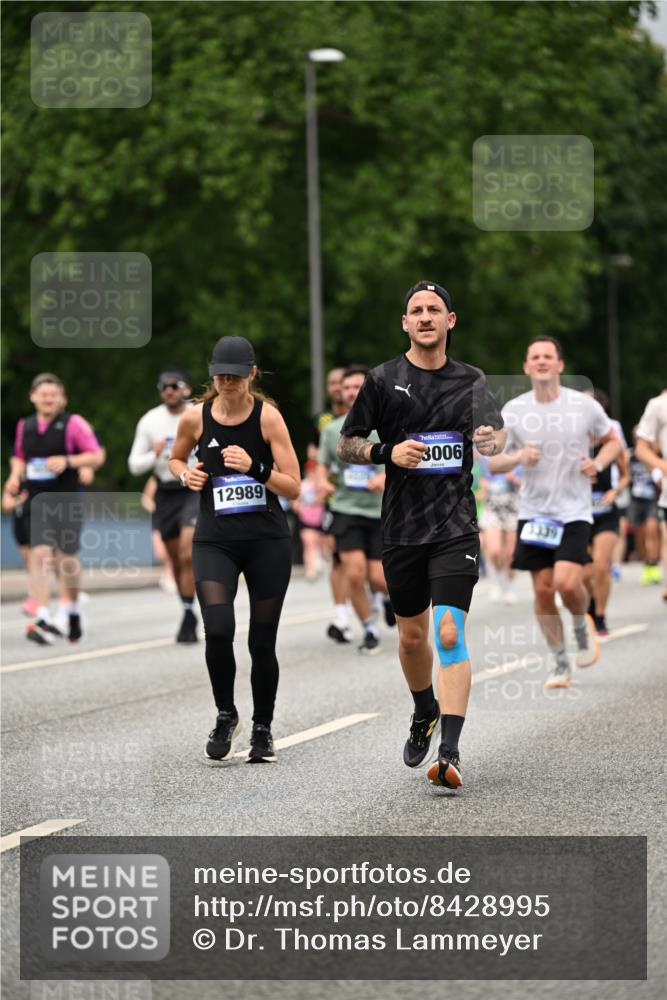 29.06.2025 - hella hamburg halbmarathon Dr. Thomas Lammeyer http://msf.ph/oto/8428995 29.06.2025 10:51:27 Kennedybrücke 1004, 1371, 1375, 1555, 1608, 1837, 1961, 1999, 2162, 2327, 2537, 2556, 2662, 2665, 2981, 3277, 3339, 3406, 3407, 3823, 4325, 4483, 5697, 5895, 6485, 6740, 6995, 7073, 7268, 7364, 7368, 7374, 7430, 7431, 7827, 7960, 8131, 8541, 8967, 9092, 9557, 10511, 10514, 10515, 10591, 11160, 11378 meine-sportfotos.de