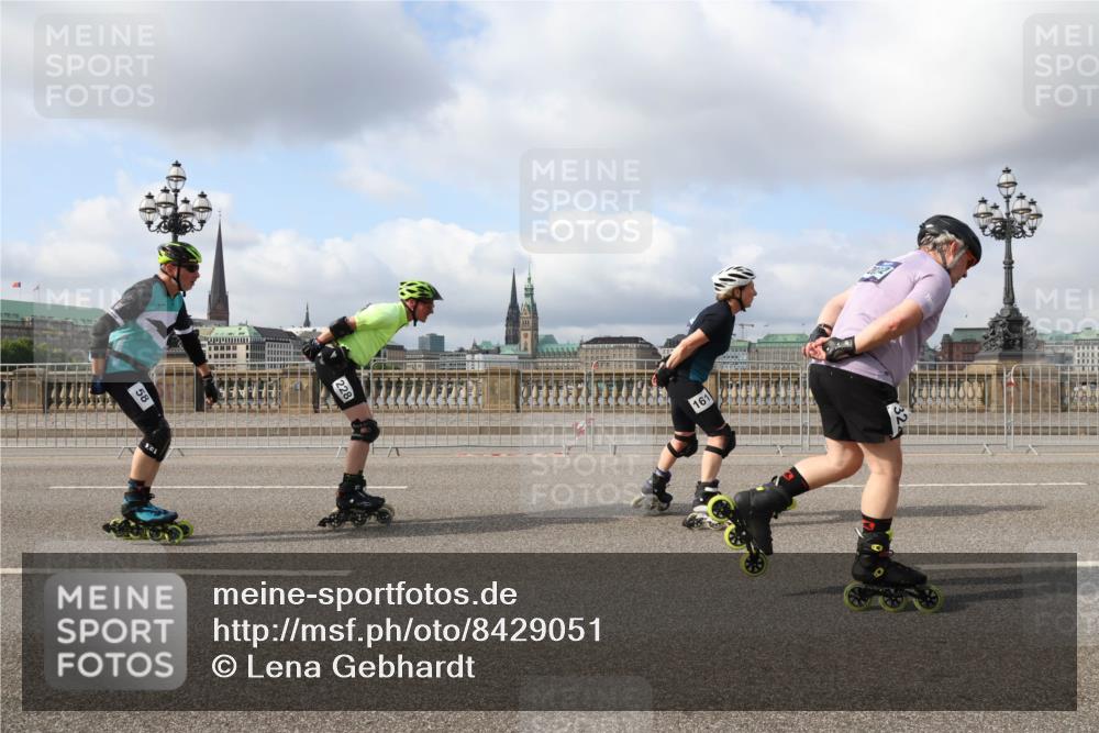 29.06.2025 - hella hamburg halbmarathon Lena Gebhardt http://msf.ph/oto/8429051 29.06.2025 08:59:40 Lombardsbrücke 32, 19, 228, 58 meine-sportfotos.de