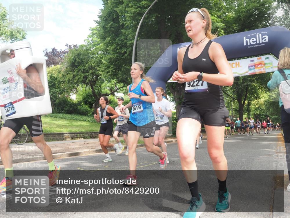 29.06.2025 - hella hamburg halbmarathon KatJ http://msf.ph/oto/8429200 29.06.2025 10:41:07 Zwischen KM18-KM19 1030, 1482, 1870, 2346, 2518, 2910, 3059, 3096, 3819, 5259, 5866, 6294, 6629, 7864, 8487 meine-sportfotos.de
