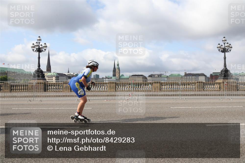 29.06.2025 - hella hamburg halbmarathon Lena Gebhardt http://msf.ph/oto/8429283 29.06.2025 08:59:42 Lombardsbrücke 470 meine-sportfotos.de