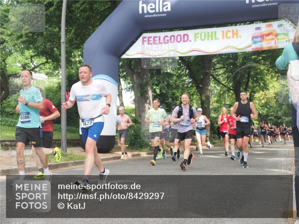 29.06.2025 - hella hamburg halbmarathon KatJ http://msf.ph/oto/8429297 29.06.2025 10:41:15 Zwischen KM18-KM19 1422, 1442, 2630, 3059, 4587, 6374, 8698 meine-sportfotos.de