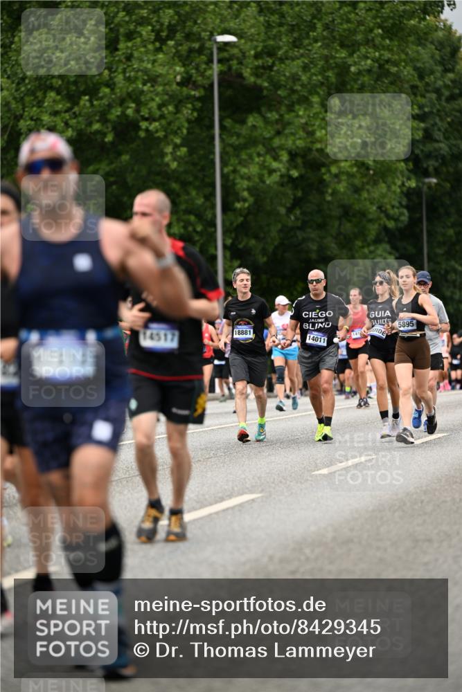 29.06.2025 - hella hamburg halbmarathon Dr. Thomas Lammeyer http://msf.ph/oto/8429345 29.06.2025 10:51:34 Kennedybrücke 1371, 1555, 1593, 1608, 1837, 1961, 2162, 2327, 2500, 2537, 2556, 2981, 3277, 3339, 3406, 3407, 3823, 4325, 4342, 5697, 5700, 5895, 6485, 6740, 6995, 7430, 7431, 7827, 7960, 8131, 8541, 8967, 9092, 9557, 9743, 10511, 10514, 10515, 10591, 11160, 11378 meine-sportfotos.de