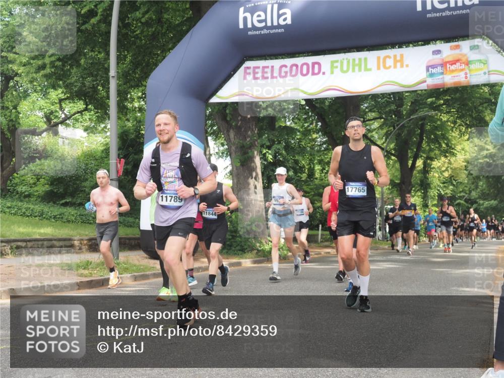 29.06.2025 - hella hamburg halbmarathon KatJ http://msf.ph/oto/8429359 29.06.2025 10:41:16 Zwischen KM18-KM19 1422, 1442, 2630, 4587, 6374, 6938, 8698 meine-sportfotos.de
