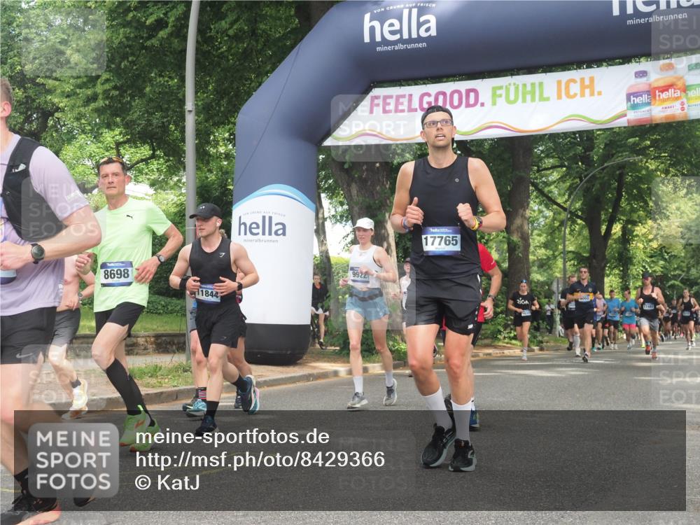 29.06.2025 - hella hamburg halbmarathon KatJ http://msf.ph/oto/8429366 29.06.2025 10:41:17 Zwischen KM18-KM19 1422, 1442, 2630, 4587, 6374, 6938, 8698 meine-sportfotos.de