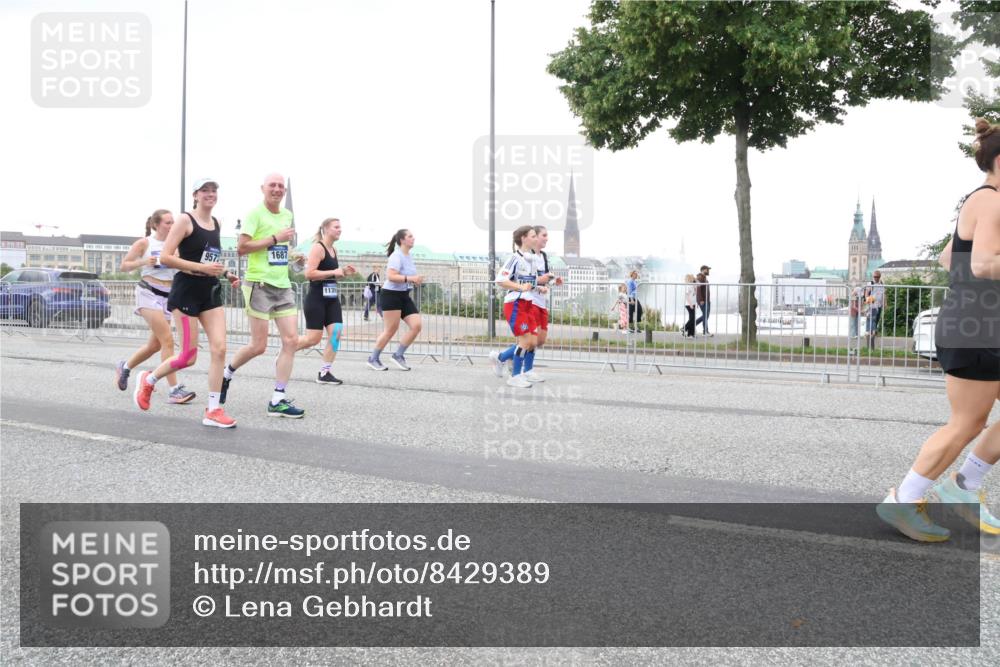 29.06.2025 - hella hamburg halbmarathon Lena Gebhardt http://msf.ph/oto/8429389 29.06.2025 10:54:02 Lombardsbrücke 9572, 1687, 1017, 1263, 1687, 1744, 1753, 1762, 1779, 1789, 1822, 2079, 2372, 2429, 2600, 2761, 2854, 3055, 3079, 3187, 3188, 3249, 3364, 3465, 3467, 3557, 4323, 4685, 4801, 4838, 5157, 5309, 5430, 5514, 5804, 5817, 5856, 5857, 5898, 5964, 6039, 6192, 6273, 6306, 6468, 6583, 6913, 6987, 6988, 6996, 7039, 7498, 7537, 7614, 7874, 7890, 7946, 8867, 8924, 9077, 9138, 9203, 9503, 9531, 9572, 9771, 10207, 11354, 11390, 11785 meine-sportfotos.de