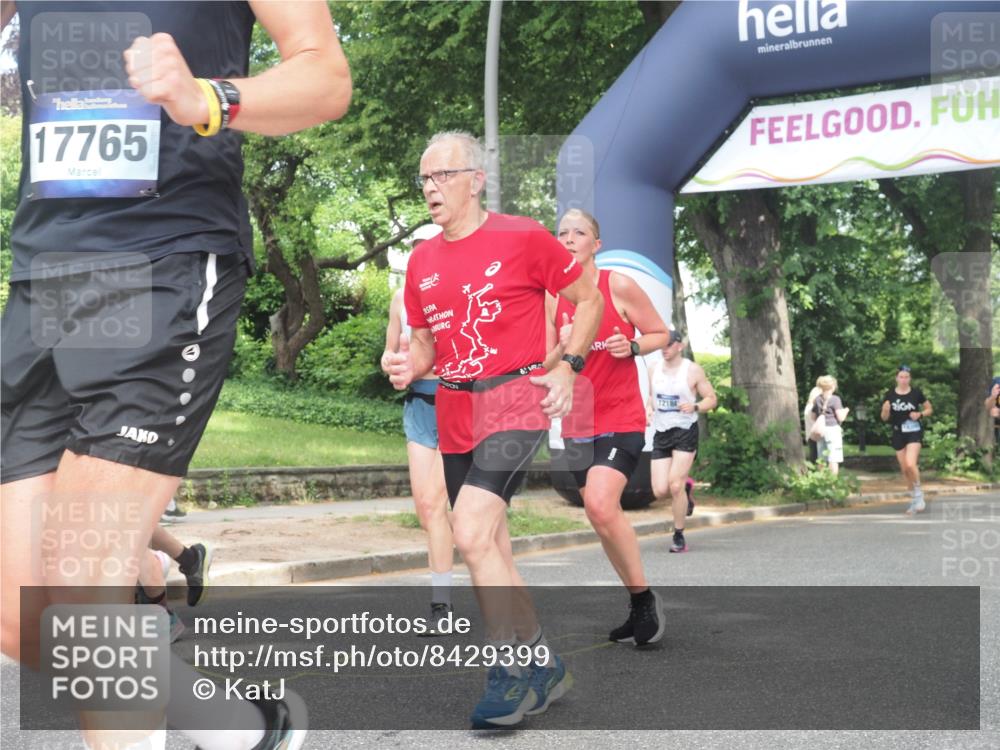 29.06.2025 - hella hamburg halbmarathon KatJ http://msf.ph/oto/8429399 29.06.2025 10:41:18 Zwischen KM18-KM19 1422, 1442, 2630, 4587, 6374, 6938, 8698 meine-sportfotos.de