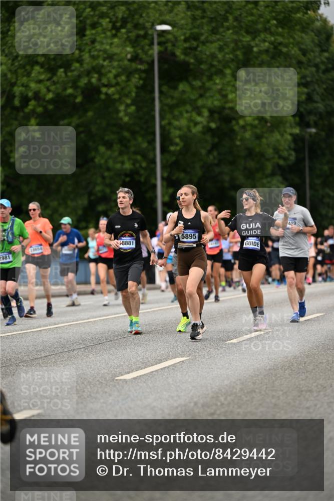 29.06.2025 - hella hamburg halbmarathon Dr. Thomas Lammeyer http://msf.ph/oto/8429442 29.06.2025 10:51:36 Kennedybrücke 1555, 1593, 1608, 1961, 2162, 2327, 2500, 2537, 2556, 2981, 3277, 3339, 3406, 3407, 3823, 4325, 4342, 5697, 5700, 5895, 6740, 6995, 7827, 7960, 8131, 8541, 8967, 9092, 9557, 9743, 10511, 10514, 10515, 10591, 11160, 11378 meine-sportfotos.de