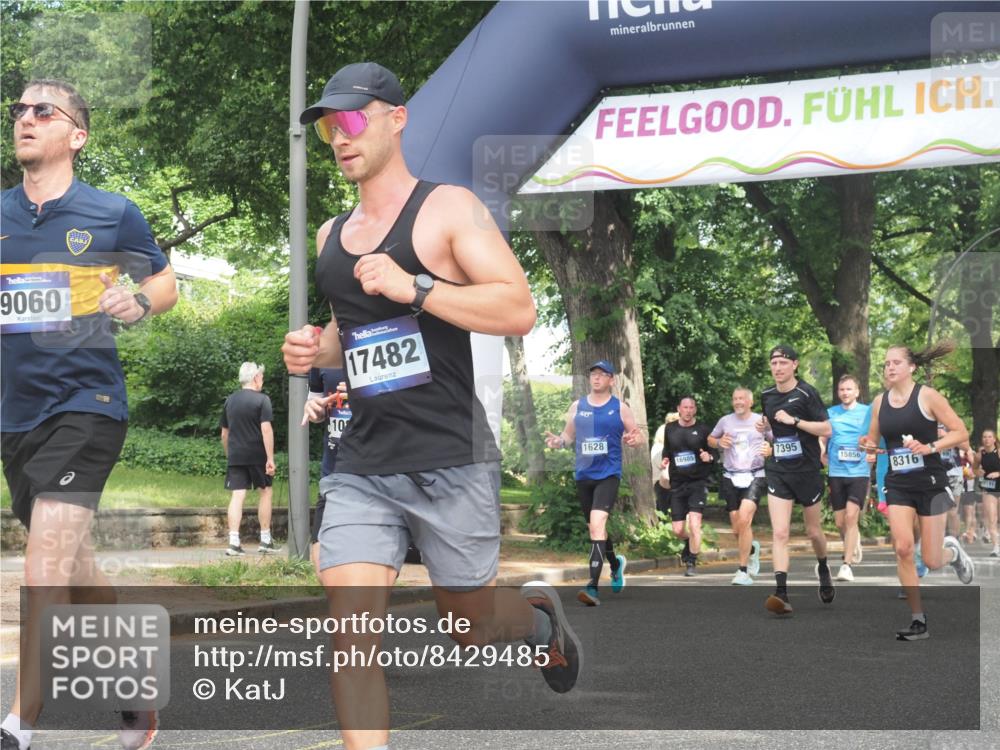 29.06.2025 - hella hamburg halbmarathon KatJ http://msf.ph/oto/8429485 29.06.2025 10:41:22 Zwischen KM18-KM19 2630, 4587, 6938, 7395, 8316, 8698 meine-sportfotos.de