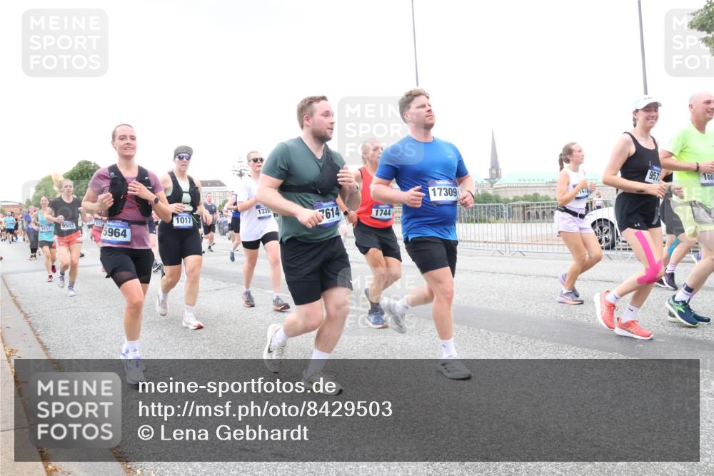29.06.2025 - hella hamburg halbmarathon Lena Gebhardt http://msf.ph/oto/8429503 29.06.2025 10:54:03 Lombardsbrücke 3557, 9503, 237, 5964, 1017, 1335, 7614, 1744, 17309, 1472, 957, 1687, 1017, 1263, 1687, 1744, 1753, 1762, 1779, 1789, 1822, 2079, 2372, 2600, 2761, 2854, 3055, 3079, 3187, 3188, 3249, 3364, 3465, 3467, 3557, 4323, 4685, 4801, 4838, 5157, 5309, 5430, 5514, 5804, 5817, 5856, 5857, 5898, 5964, 6039, 6192, 6273, 6306, 6468, 6583, 6913, 6987, 6988, 6996, 7039, 7498, 7537, 7614, 7670, 7874, 7890, 7946, 8867, 8924, 9138, 9203, 9503, 9531, 9572, 9771, 10207, 11354, 11390, 11785 meine-sportfotos.de