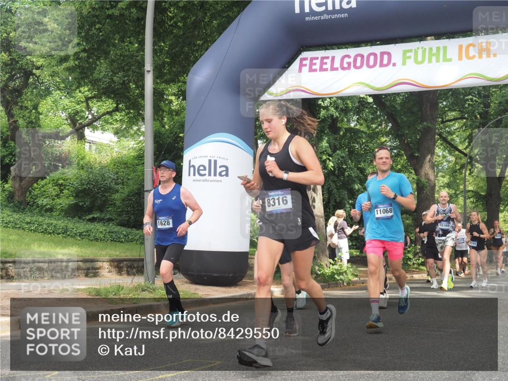 29.06.2025 - hella hamburg halbmarathon KatJ http://msf.ph/oto/8429550 29.06.2025 10:41:23 Zwischen KM18-KM19 1496, 1628, 2630, 6938, 7395, 8316, 8698 meine-sportfotos.de