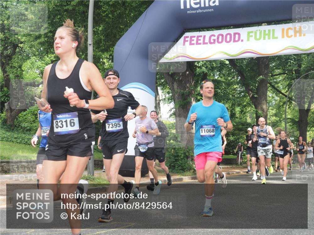 29.06.2025 - hella hamburg halbmarathon KatJ http://msf.ph/oto/8429564 29.06.2025 10:41:24 Zwischen KM18-KM19 1496, 1628, 6938, 7395, 8316 meine-sportfotos.de