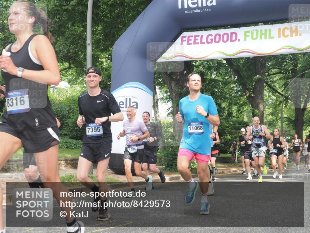 29.06.2025 - hella hamburg halbmarathon KatJ http://msf.ph/oto/8429573 29.06.2025 10:41:24 Zwischen KM18-KM19 1496, 1628, 6938, 7395, 8316 meine-sportfotos.de