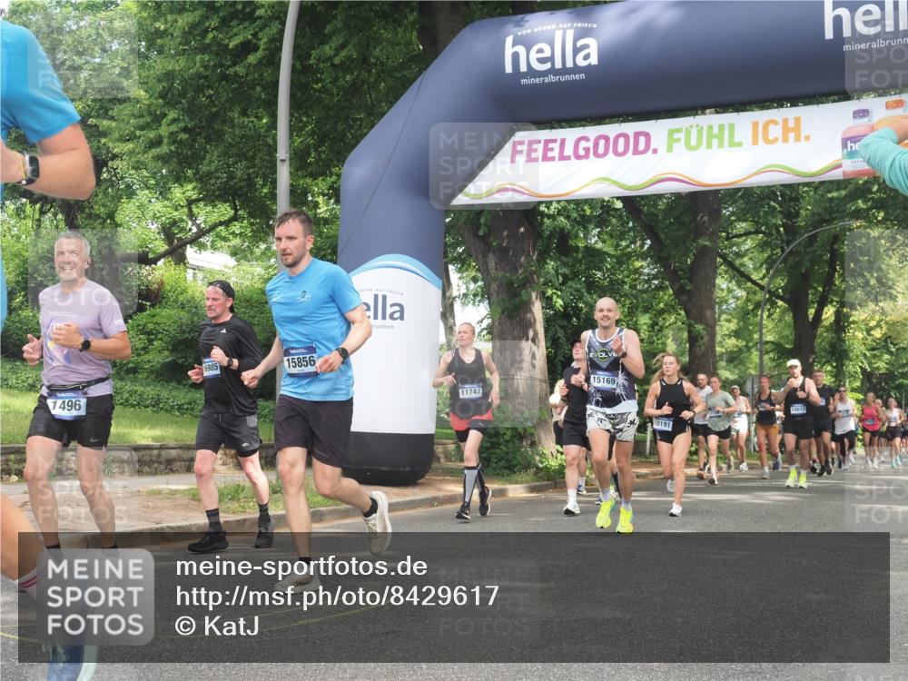 29.06.2025 - hella hamburg halbmarathon KatJ http://msf.ph/oto/8429617 29.06.2025 10:41:25 Zwischen KM18-KM19 1496, 1628, 2561, 7395, 8316 meine-sportfotos.de
