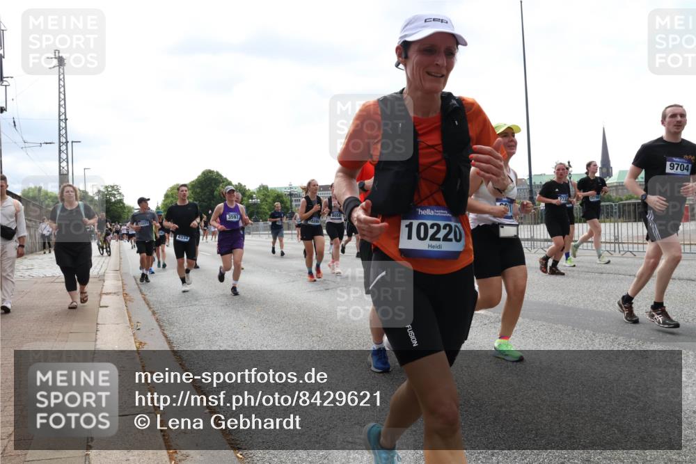 29.06.2025 - hella hamburg halbmarathon Lena Gebhardt http://msf.ph/oto/8429621 29.06.2025 10:43:56 Lombardsbrücke 13371, 6334, 3597, 0285, 10220, 15790, 730, 9704, 1023, 1026, 1095, 1306, 1310, 1400, 1459, 1802, 1804, 2073, 2186, 2692, 2733, 3065, 3288, 3390, 3596, 3597, 4627, 4636, 4866, 4898, 5001, 5127, 5192, 5201, 5214, 5293, 5370, 5730, 5731, 5890, 5902, 5905, 6036, 6096, 6226, 6334, 6895, 6931, 6971, 6973, 7197, 7205, 7206, 7326, 7489, 7504, 7610, 7818, 8000, 8058, 8233, 8504, 8591, 8763, 8870, 8957, 9073, 9704, 9831, 9879, 10083, 10097, 10200, 10202, 11955 meine-sportfotos.de